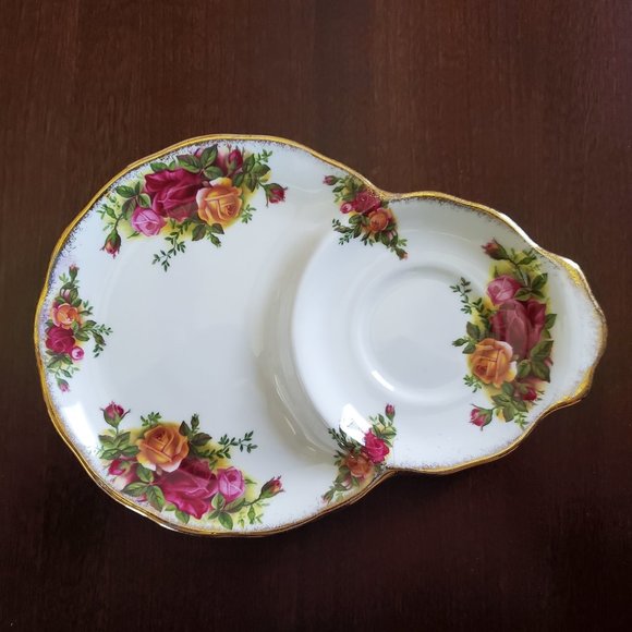 Old Country Roses by Royal Albert - Rare Vintage Snack Plate & Teacup - Picture 3 of 8